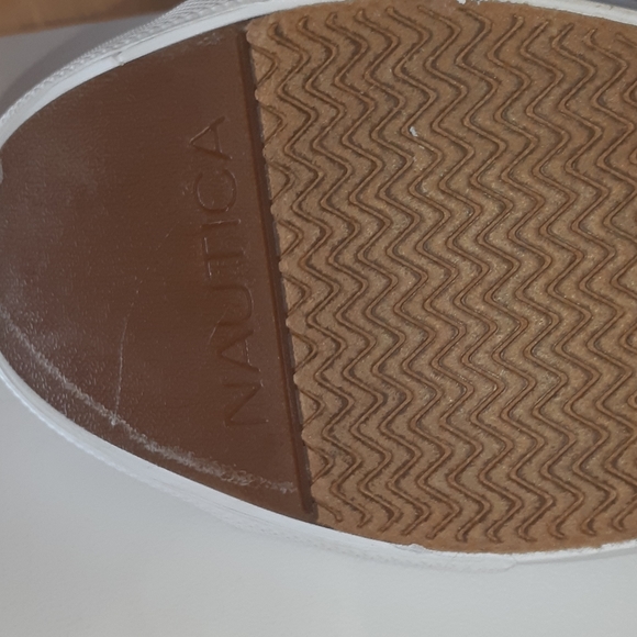 🆕🎁 Nautica White Tennis Shoes - Picture 7 of 10